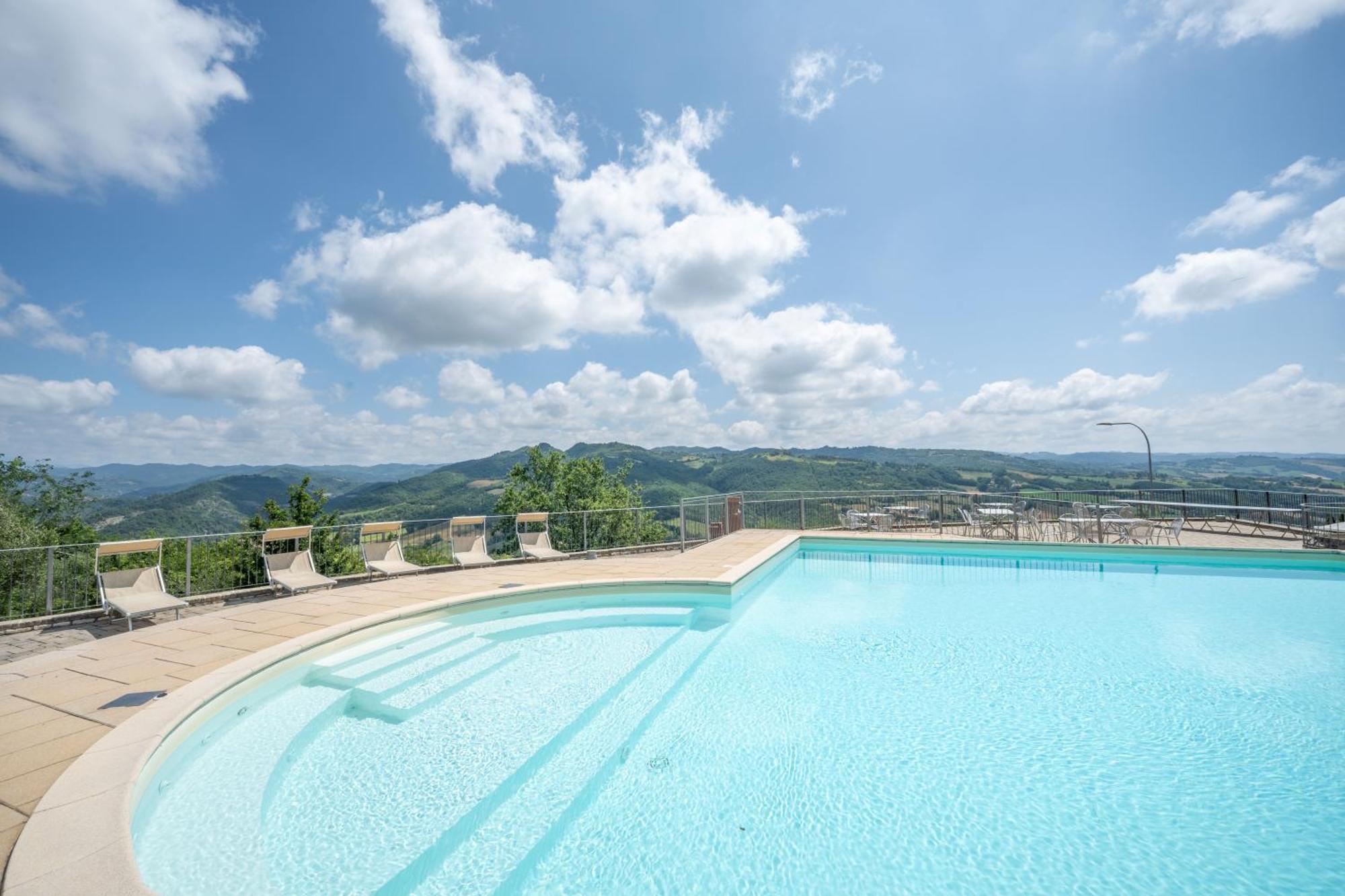 Fortebraccio Montone  Exterior photo